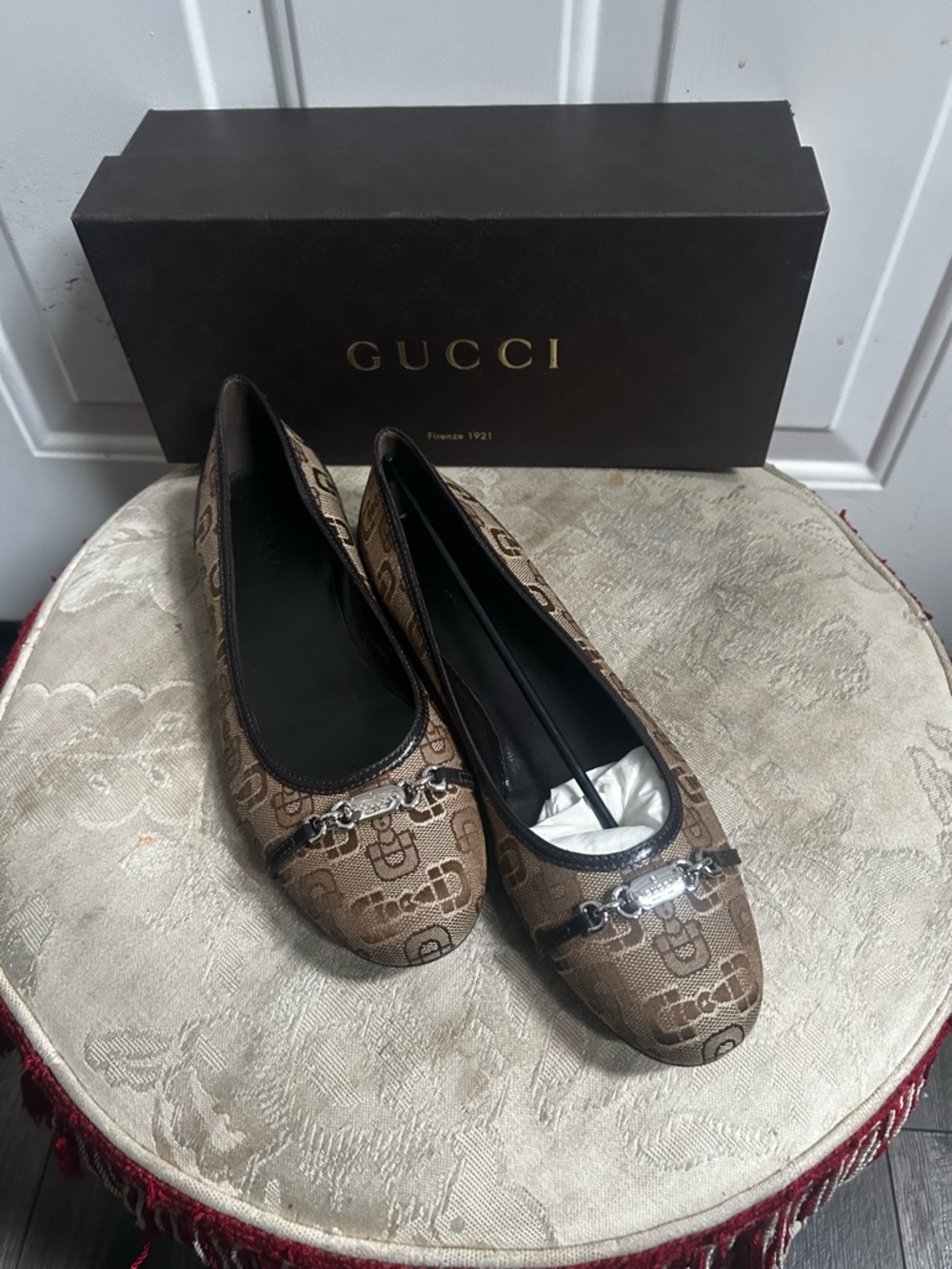 Gucci Brown Monogram Canvas Flats with Black Trim Sz 39. - Picture 4 of 16